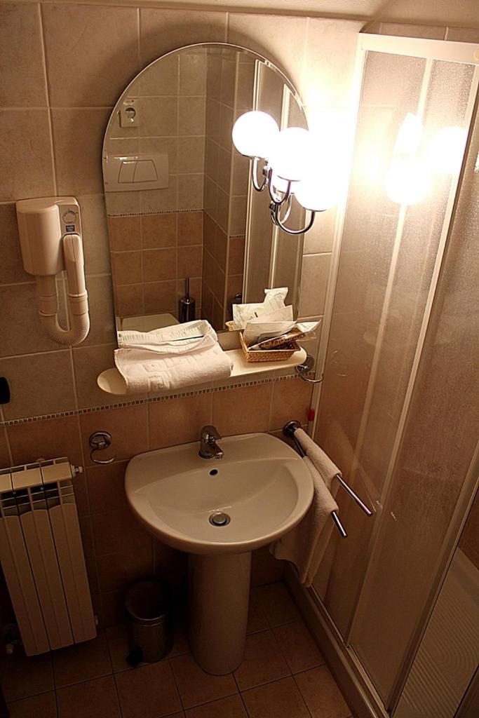 Dominus Hotel Sigillo Екстериор снимка